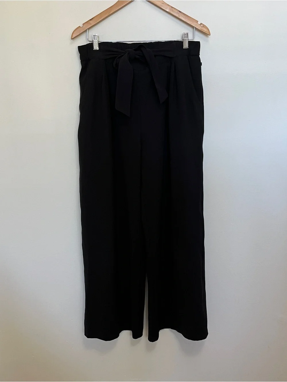Lululemon Noir Long Trouser Pant Black in Size 12